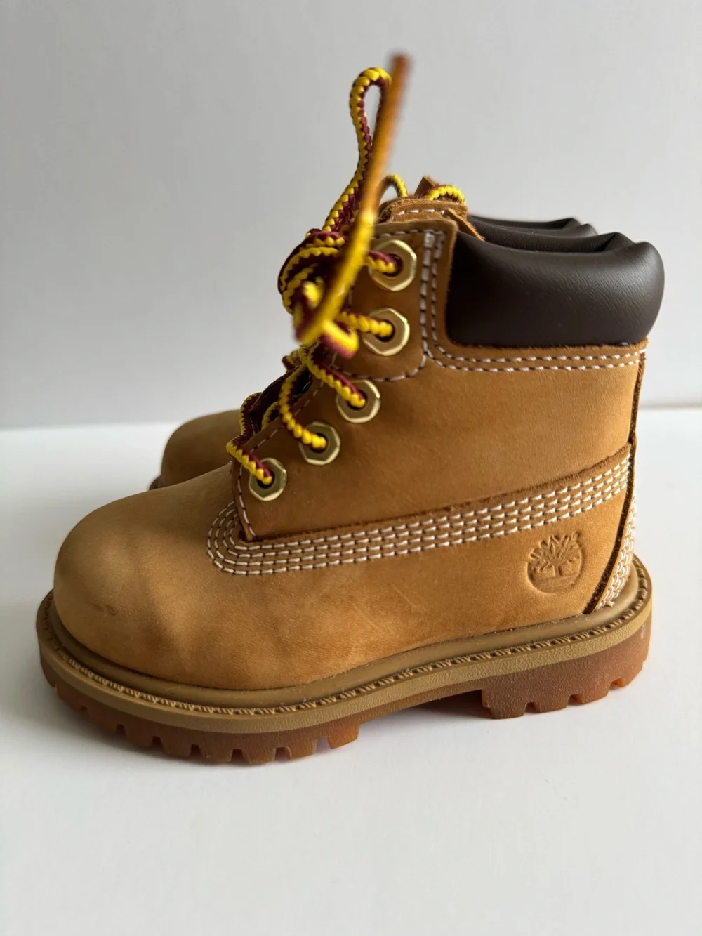 Timberland Kids Tan Lace-Up.